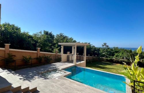 New Hope Apartment | The Indianna Luxury Pool & Spa