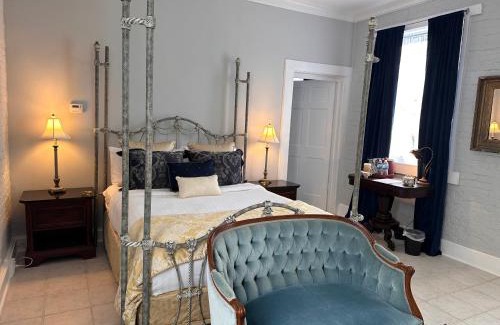 Vicksburg Hotel | The Inn at Cedar Grove