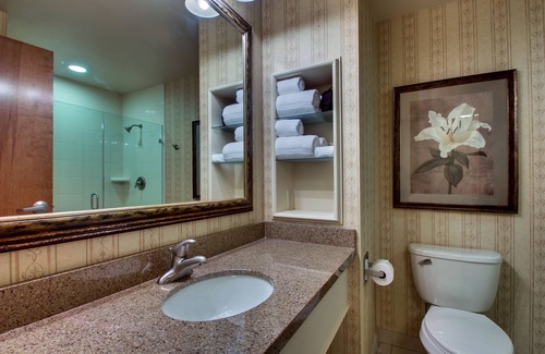 Charles Town Hotel | The Inn at Charles Town - Hollywood Casino