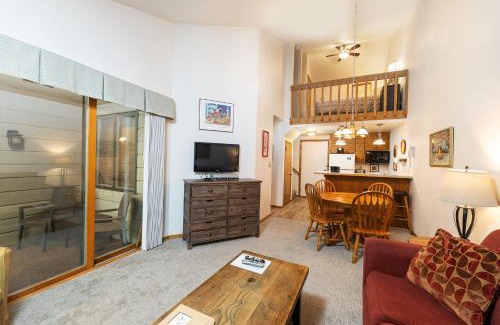 Sister Bay Hotel | The Inn at Little Sister Hill