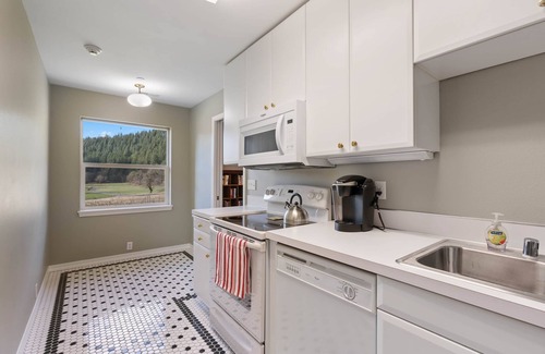 Yacolt House | The Inn at Pomeroy Cellars