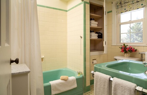 Tracys Landing Bed & Breakfast | The Inn at Tacaro Estate