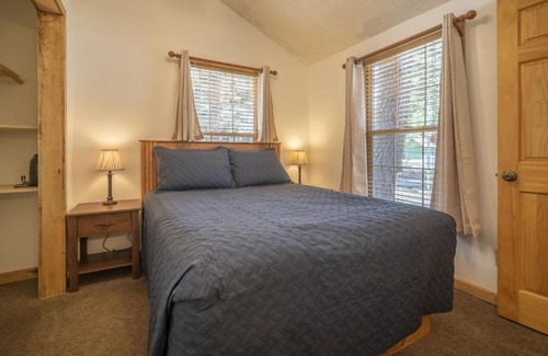 Bayfield Resort | The Iris Cabin #1 at Blue Spruce RV Park & Cabins