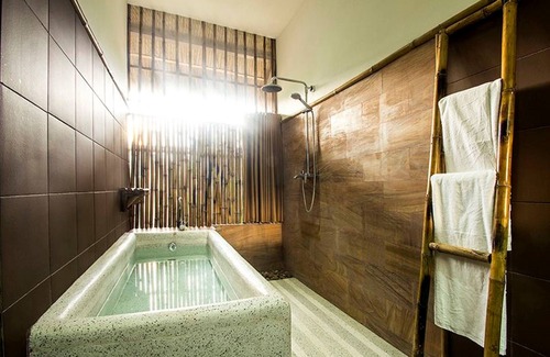 My Tho Cabin | The Island Lodge