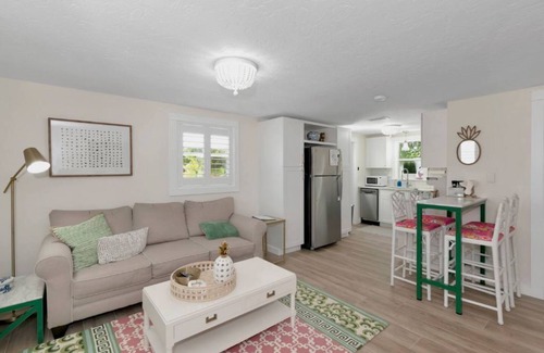 South Sarasota House | The Ivanhoe Getaway