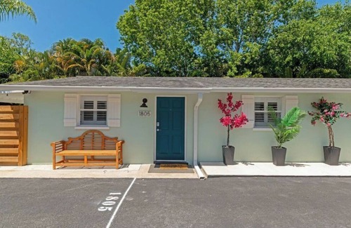 South Sarasota House | The Ivanhoe Getaway