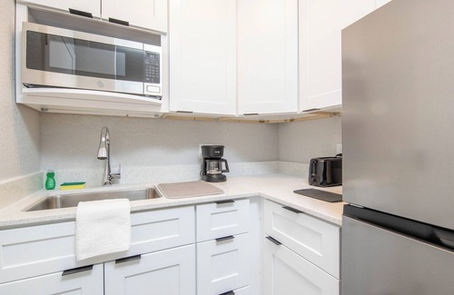 Jackson Hotel | The Jackson SouthTown