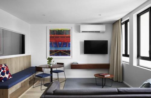 Spring Hill Hotel | The Johnson Brisbane - Art Series