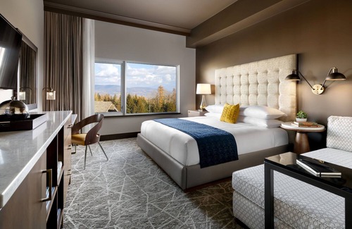 Rossland Hotel | The Josie Hotel, Autograph Collection