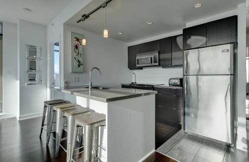 Inner Harbour Condo | The Juliet-Beautiful Fully Furnished 2 bed 2 bath condo