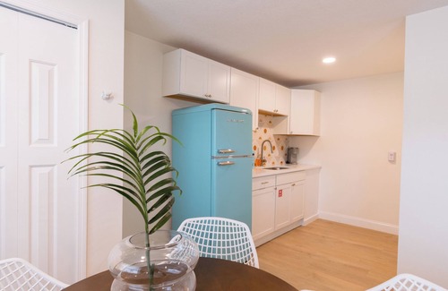 Cocoa Beach Apartment | The Juni