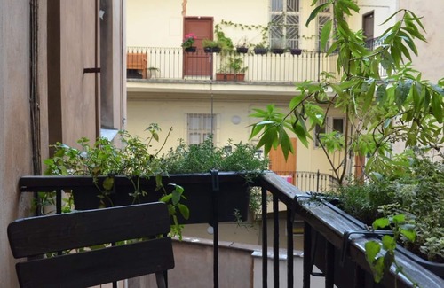 Prague 1 Apartment | The Karoline: Old World Charm In A 2 Bedroom 2 Bath Beauty By The Charles Bridge