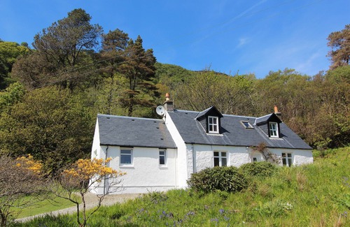Lochgilphead House | The Kennels, 3 Bedroom Cottage , Sleeps 6 With It's Own Bay and Loch Access