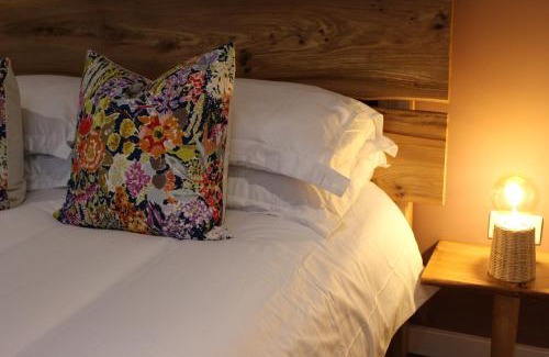 Brooke Hotel | The Kings Head Inn, Norwich - AA 5-Star rated