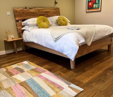Brooke Hotel | The Kings Head Inn, Norwich - AA 5-Star rated