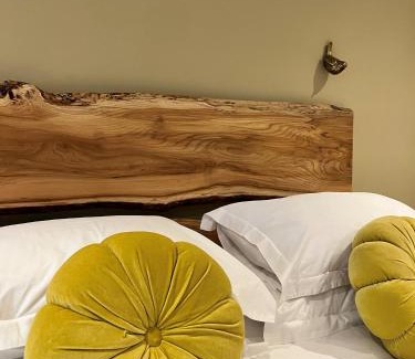 Brooke Hotel | The Kings Head Inn, Norwich - AA 5-Star rated