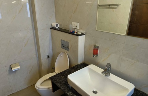 Triplicane Hotel | The Kings Park Residency