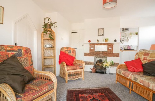 Looe House | The Knoll