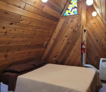 Frankfort House | The Koal-mine-inn - Great Location & Ac!