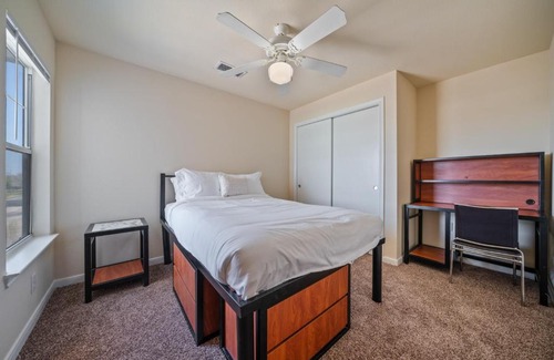 Bay Area Apartment | The Kristi 432