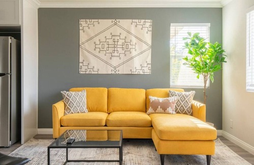 South San Gabriel House | The LA Marvel: 2-Bedroom Enchantment - Lightning-Fast Internet, Central AC, and LA's Wonders Within Reach.