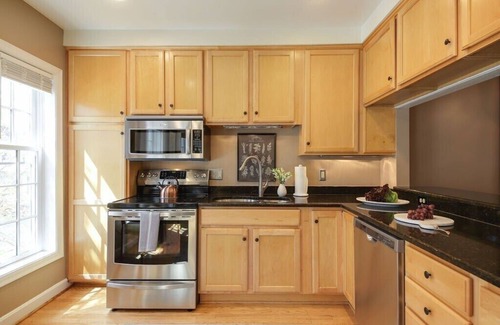 Old Town Alexandria House | The Lafayette House near Market Square