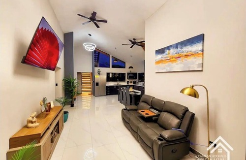 Chachagua House | The Lake House