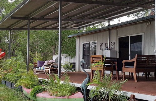 Lake Bennett House | The Lake House | Serene Waterfront Escape at Lake Bennett