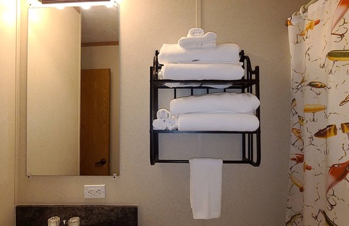 Hillsboro House | The Lake House