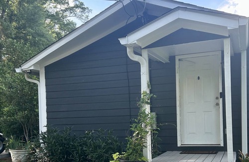 Warwick House | The Lake is Callling you to Creek Cabin