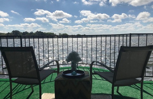 Seven Coves Condo | The Lakeside Getaway - newly renovated condo on Lake Conroe