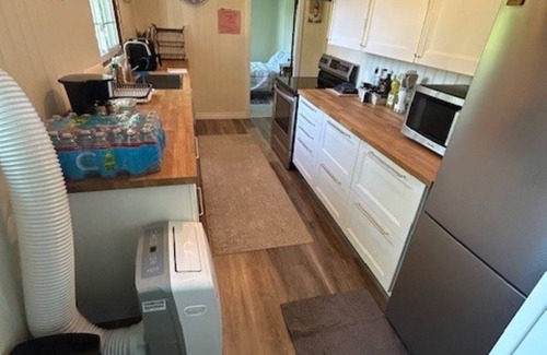Port Colborne Cottage | The Lakeside Lodge