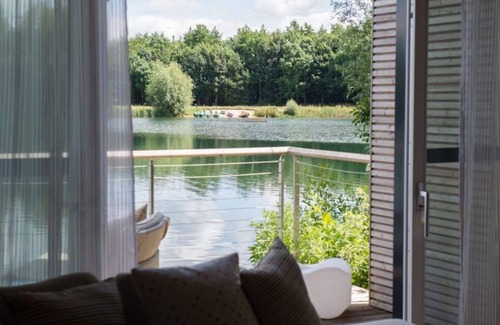 Lechlade Villa | The Lakeside Villa at the Lakes By Yoo, Cotswolds