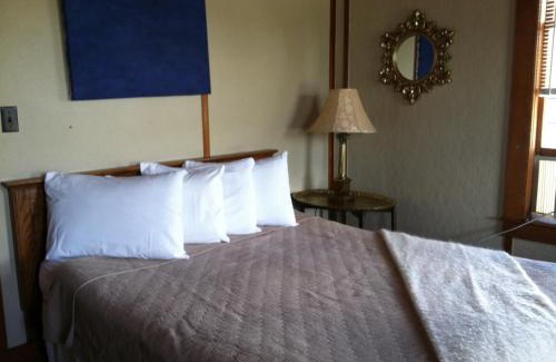 Weirs Beach Cabin | The Lakeview Inn & Cottages