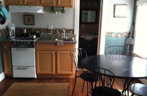 Weirs Beach Cabin | The Lakeview Inn & Cottages