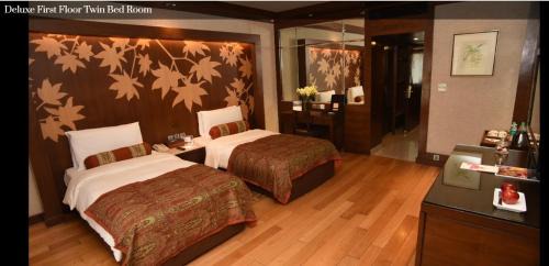 Brein Hotel | The LaLit Grand Palace Srinagar