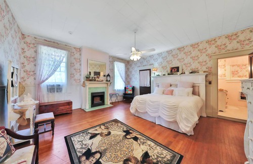 Gainesville Bed & Breakfast | The Lancaster Manor B&B