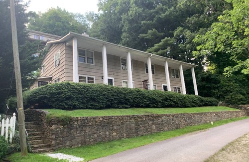 Lake Junaluska Condo | The Landing - quaint 2 BDRM condo close 2 all amenities at Lk Junaluska Conf Ctr