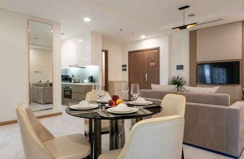 Hang Xanh Apartment | The Landmark 81- 2 Bedrooms Residence Suite