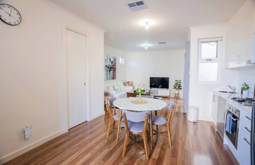 Lightsview House | The Lane of Lightsview Relaxed Inner city Living