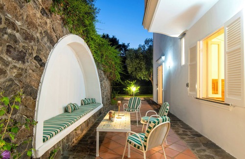 Ischia Porto Villa | The Lauro Luxury Villa, garden, parking, in private area, close to the center