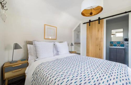 Alresford Villa | The Lavender Folly - Cosy Accommodation Alresford