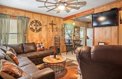 Bandera House | The Lazy Spur