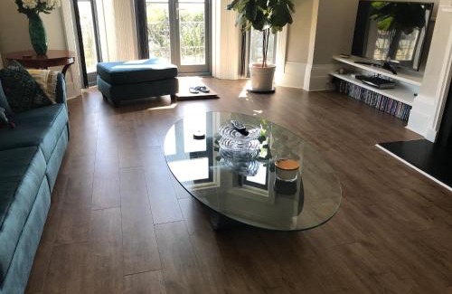 Folkestone Apartment | The Leas View