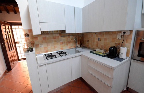 Suburbio XI della Vittoria House | "The Lemon" cottage. Entire small house near Staz. St. Philip Neri.