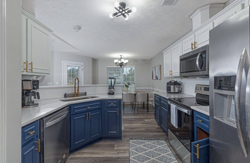 Columbus House | The Lexington - Modern, single story no carpet home just minutes to Benning