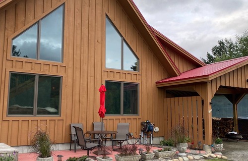 Twin Mountain House | The light is gorgeous here! Newly Constructed Home On the Ammonoosuc River!