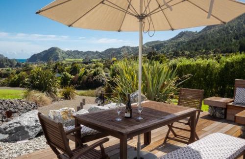 Tata Beach House | The Lighthouse - Ligar Bay Holiday Home