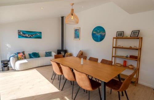 Tata Beach House | The Lighthouse - Ligar Bay Holiday Home