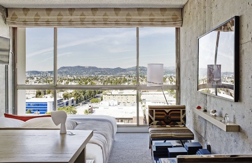 Wilshire Center Hotel | The LINE Hotel
